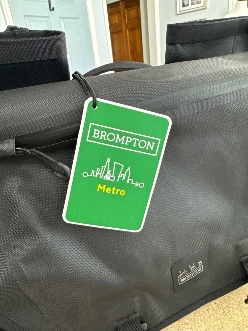 Brompton Metro Waterproof Messenger Bag Large with Frame Black NEW